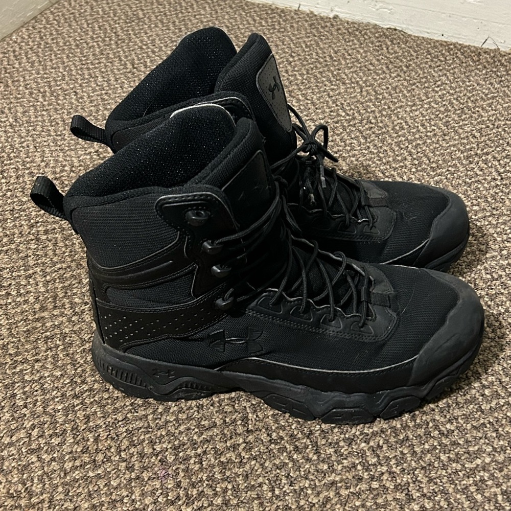 UNDER ARMOUR Snow Boots Mens Size 11 Black